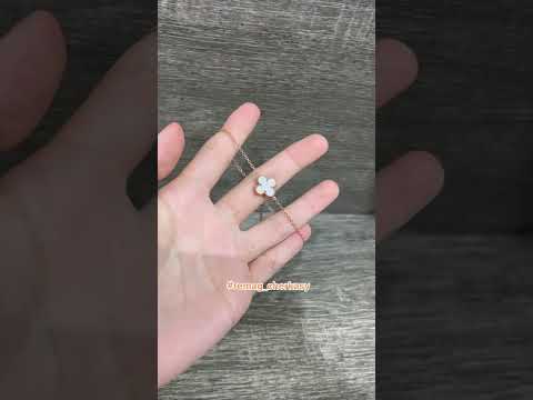 Подарок девушке браслет стиль Ван Клиф "Перламутровый клевер в золоте" ювелирная медицинская сталь в коробочке - фото 2 - id-p2364179274