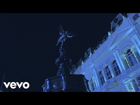 Roberto Cacciapaglia - London Sleeps (Official Music Video)