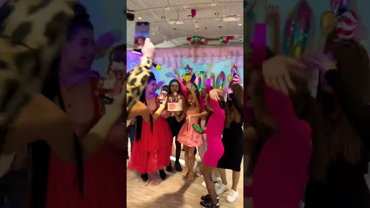 Cu capul în torta ! De ziua ta Adrian Ursu & Camelia Melnic