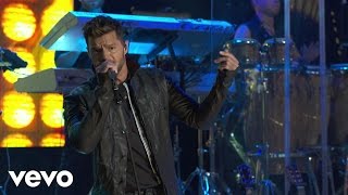 Ricky Martin - Livin&#39; la Vida Loca (Live on the Honda Stage at the iHeartRadio Theater LA)