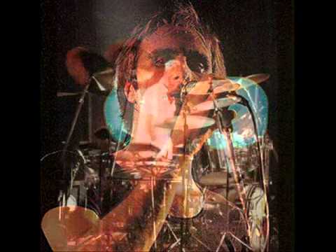 Steve Harley With Roger Taylor on Drums Make Me Smile (Come Up And See Me)