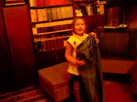 Bianca Dinică - Învăţăm să ne-mbrăcăm