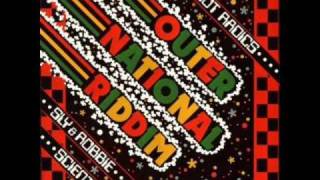 Roots Radics Meet The Mighty Revolutionaries - Straight To Thatcher's Head (Dub)