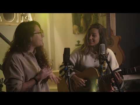 YOLY SAA y EVA MCBEL - Lobo Amigo