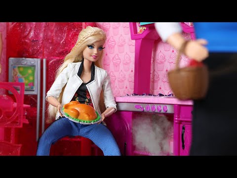 Life with Barbie Episode 34 - "A Very Cranberry Thanksgiving"