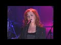 Bonnie Raitt performs "I Can't Make You Love Me" at the 2000 Hall of Fame Induction Ceremony
