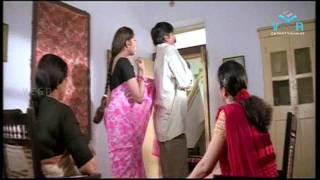 Chiranjeevulu - Ravi Teja Removes Saree