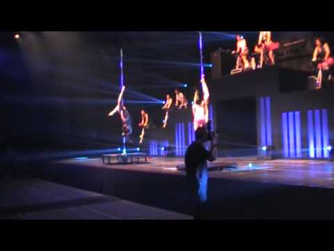 25 heures de spinning 2014 - pole dance - Isa & Natacha