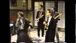 Mavis Staples - I'll Take You There (Live 1988)