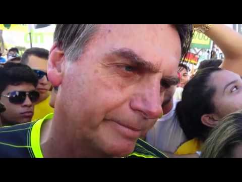 "Isso é uma ditadura disfarçada de democracia", afirma Bolsonaro