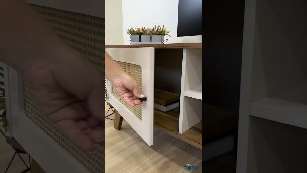 Thumbnail do vídeo - Rack Charlotte - Pinho C / Off White