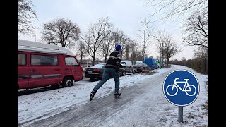 Schlittschuhlaufen auf Fahrradweg in Berlin