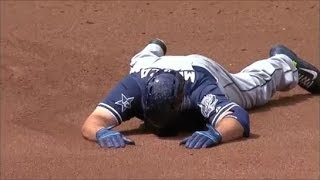 MLB Runners Tripping