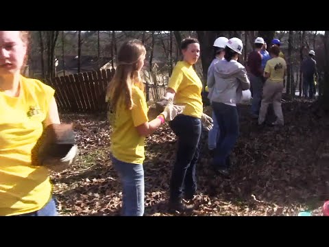 The benefits of giving back to your community