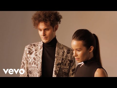 Monsieur Periné, Pedro Capó - Photoshoot en un Mundo Paralelo