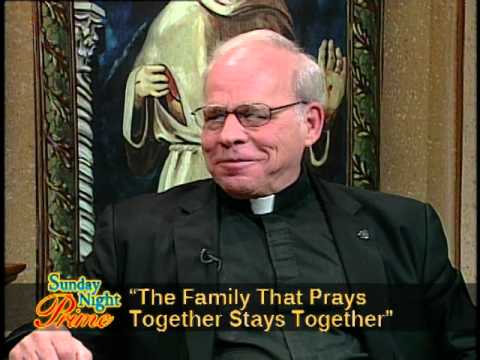 Sunday Night Prime - 2015-1-4- THE FAMILY THAT PRAYS TOGETHER STAYS TOGETHER