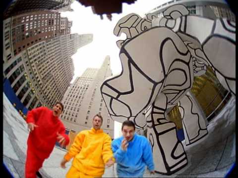 Alive (Bentley Rhythm Ace Remix).mpg