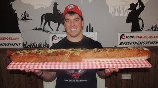 Smokey's Monster Dog 3 ft Long UNDEFEATED 3kg Chili Dog Challenge!!
