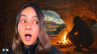 A ESTRANHA CIDADE ONDE TODOS VIVIAM EM CAVERNAS.