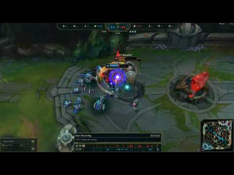 Garen 2/7, Akali 9/3 but Garen buys Hullbreaker