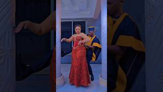 This is how ladies suffering from wedding dress #latestafricaprint #wedding #weddingdress