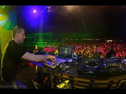 Dom Kane DJ set at GES Festival 2012