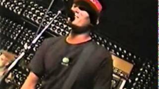 Blink-182 - Voyeur (Live @ San Diego 2000)