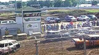 preview picture of video 'Winnebago county fair 2009 old iron Big car heat part 3 of 4'