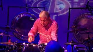 Carl Palmer, mesmerizing driving 14 minute acapella thru Copeland's Fanfare Of The Common Man.