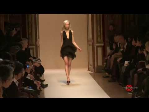 Emanuel Ungaro FW2010 - Paris Fashion Week - Runway Show