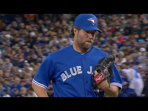 NYY@TOR: Dickey shines over 6 2/3 shutout frames