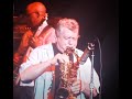 Spyro Gyra's Jay Beckenstein plays 2 saxophones at the same time!!  And Tom Schuman piano solo