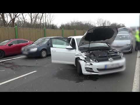 Oldenburg: Three vehicles collide on A28