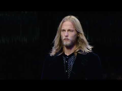 Giorgio Armani Fall-Winter 2022-23 Runway Show at Milan Fashion Week #MFW #FW22