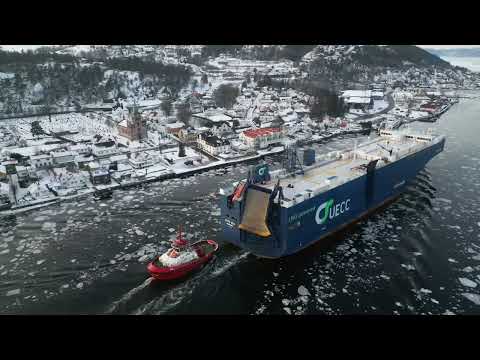 Big ship car carrier “Auto Eco” (181/32) through Svelvik narrows to discharge cars in Drammen