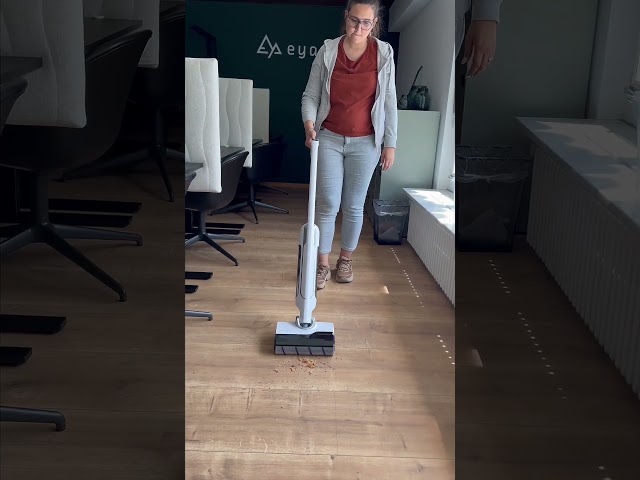 Video Teaser für Rowenta X-Clean 10 Test von Sabrina: 2-in-1 Nass- & Trockensauger für einfaches Reinigen zuhause
