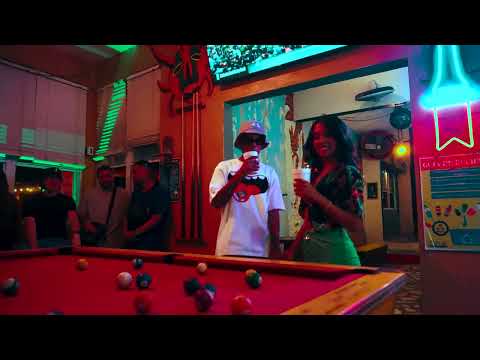 Moize - Girla (Visualizer)