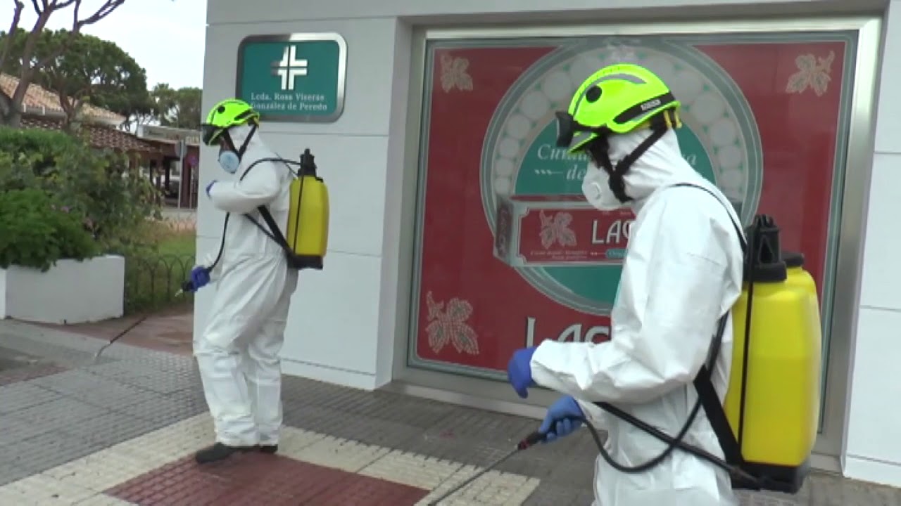 EL AYUNTAMIENTO INTENSIFICA LAS LABORES DE DESINFECCIÓN EN ESPACIOS PÚBLICOS