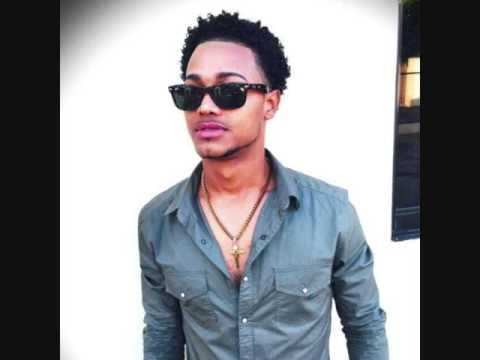 CoMan2 Ft Artidez (El Netta) - Como Sacarte De Mi Mente (Prod. By CM2)