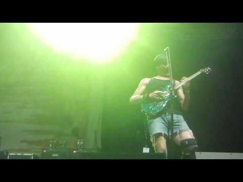 Killswitch Engage - My Curse (Live Earshakerday Basel HQ)
