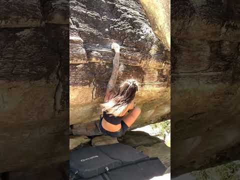 Reglérito, V5. Cocalzinho de Goiás