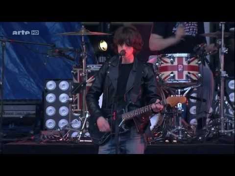 Arctic Monkeys - Fluorescent Adolescent & When the sun goes down live @ Hurricane Festival 2011