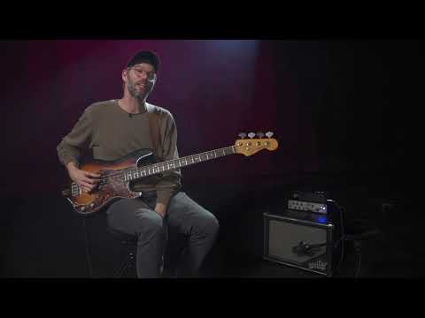 Søren spiller elbas