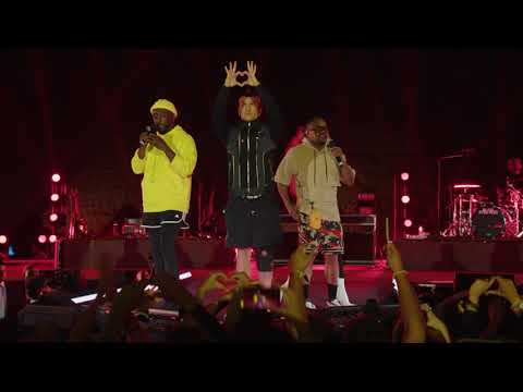 Black Eyed Peas Perform Where Is The Love?