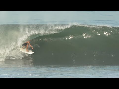 SOLID SWELL BRING MORE TUBE AT CANGGU