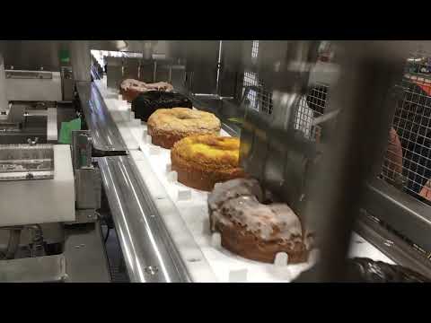 Double robot pound cake ultrasonic cutting / Découpe ultrason gâteaux ronds double robots