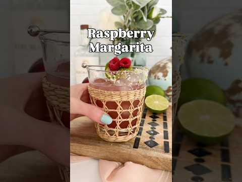 The perfect Raspberry Margarita recipe has a splash of Chambord! #cocktailrecipes #margaritarecipe