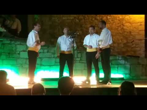 Klapa Brodarica - Ponoc je mila moja majko