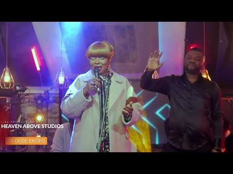 CONCERT TA GRACE ME SUFFIT AVEC FR DEDE EKOFO.