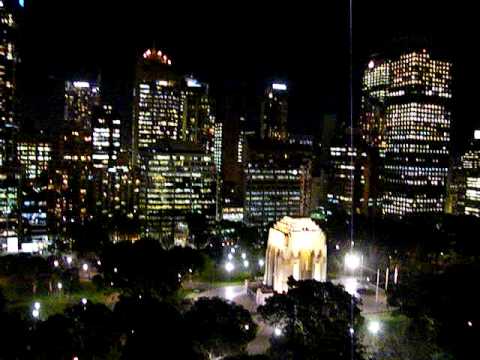 Hyde Park de nuit, Sydney, Australie